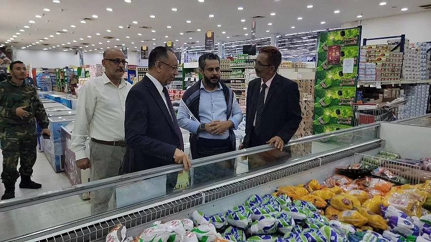 اليمن: الصناعة تحذر التجار من التعامل بالعملة الصعبة