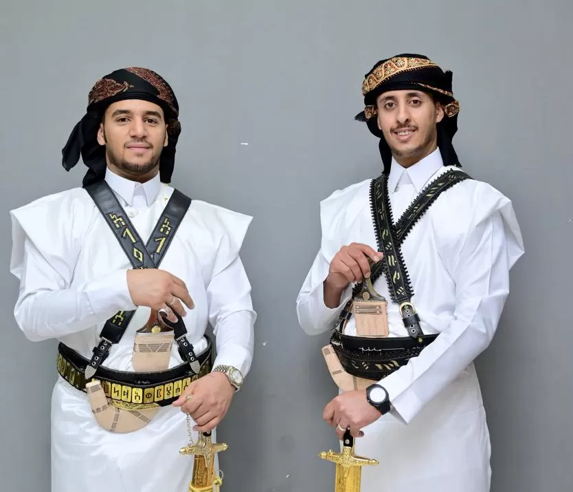 صحيفة بحر العرب تهنئ بعقد قران علي ومحمد عبدالغني خالد