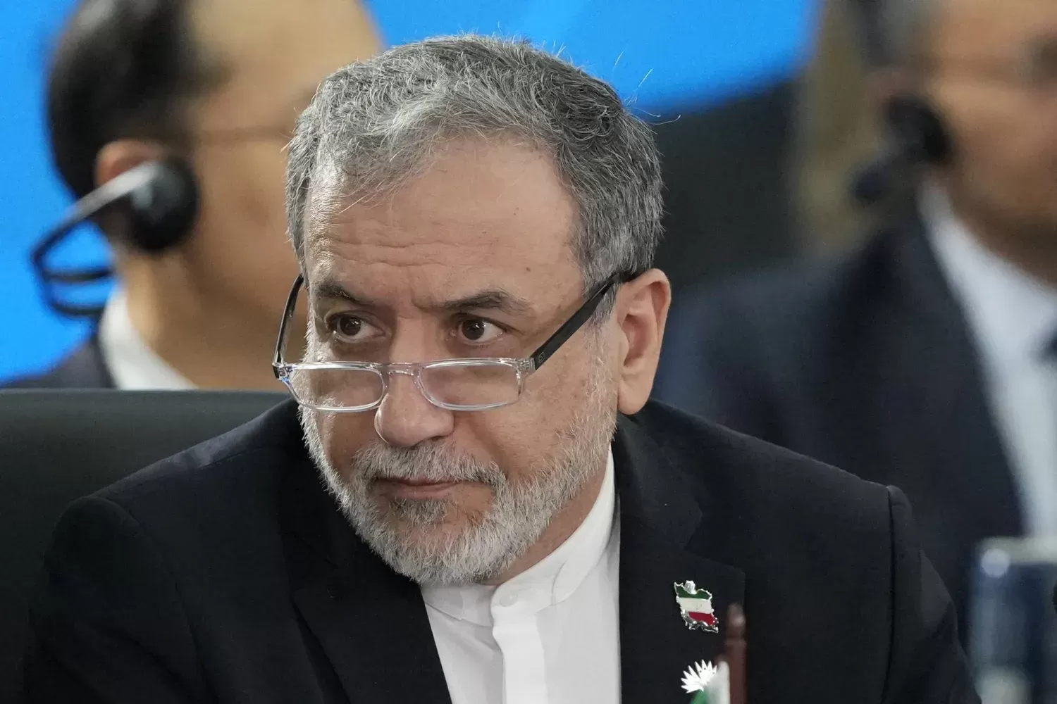عراقجي..  إيران ستدافع بقوة الدفاع عن حقوقها وسيادتها