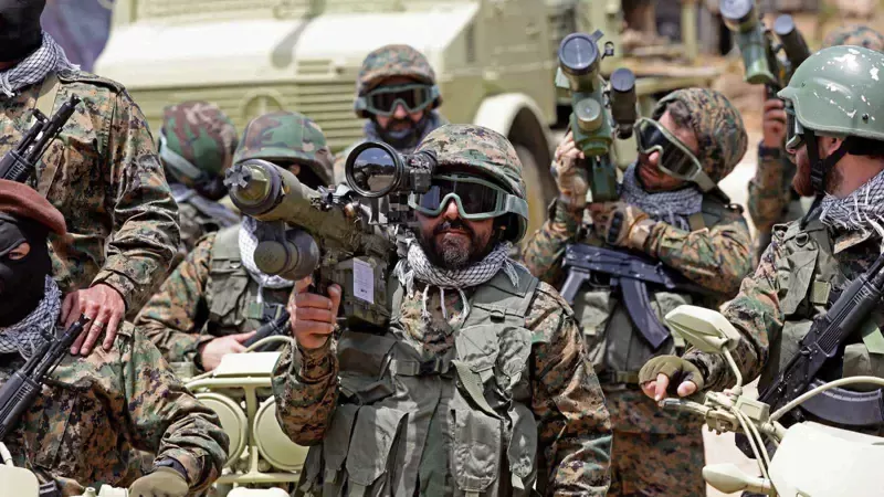 "حزب الله"  في لبنان يعيد بناء قوته العسكرية بمساعدة إيران