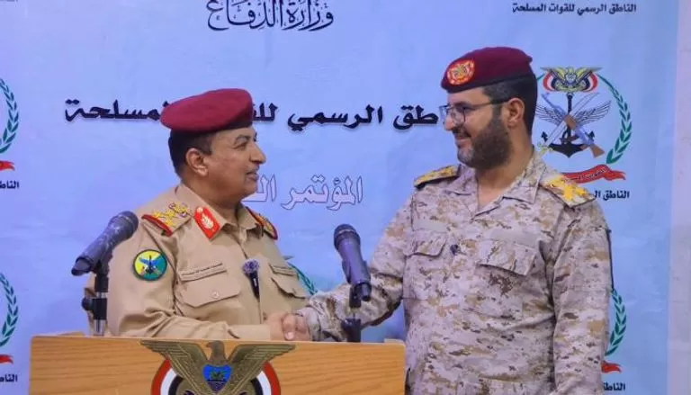 اليمن: الدفاع تحذر عناصر الحوثي وتدعوهم لمغادرة صفوف جماعة الحوثي