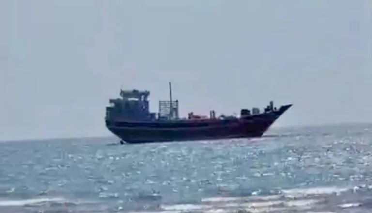 اليمن يضبط سفينة إيرانية تحمل صاروخًا ومسيرات موجهة للحوثيين في بحر العرب