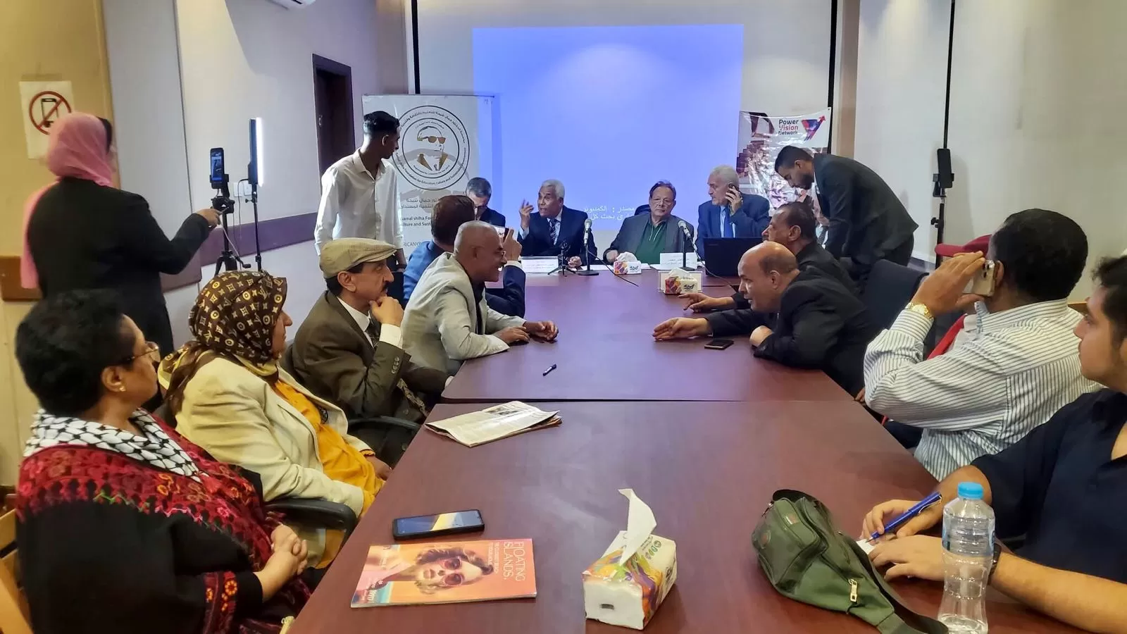 الرئيس علي ناصر محمد يشارك في ندوة بالقاهرة حول الدور العربي في حرب أكتوبر