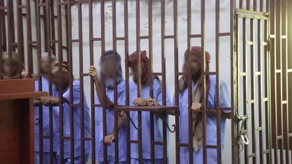 اليمن: محكمة في حضرموت تنظر في قضية ستة من عناصر القاعدة من أصل 57 متهماً