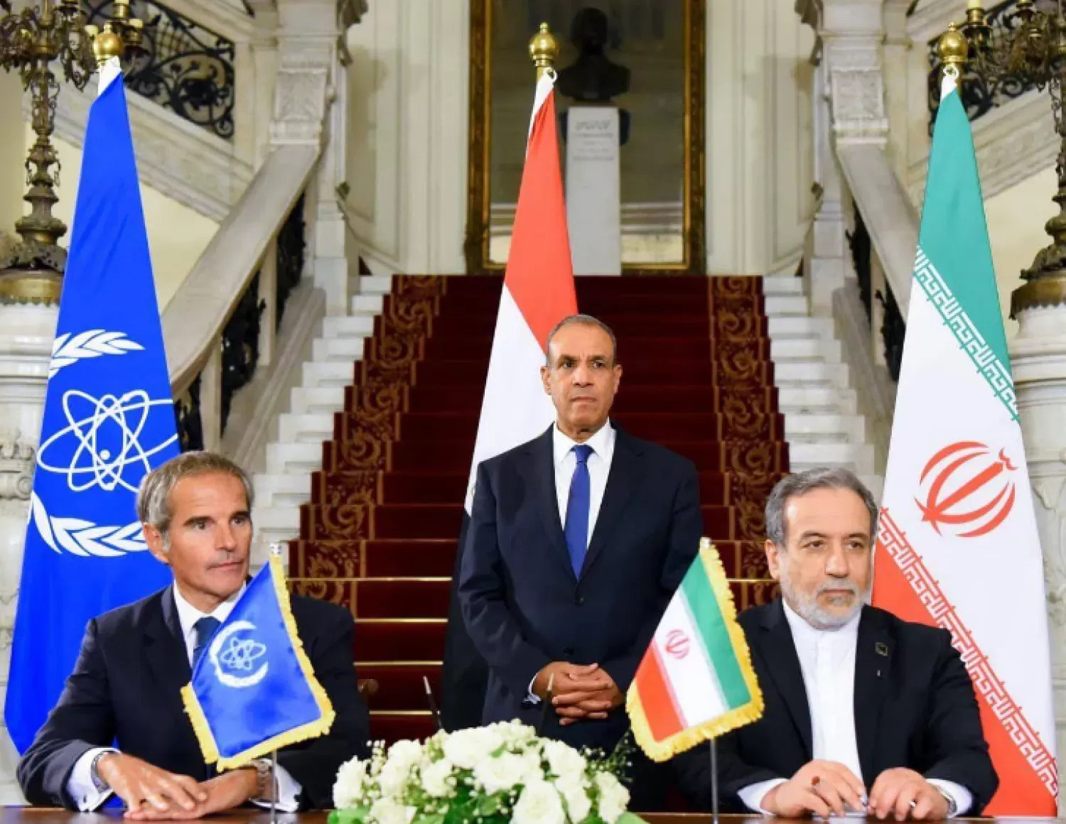 مصر تدعم استئناف الحوار حول الملف النووي الإيراني