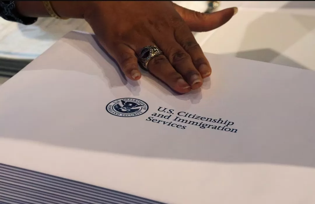 United States halts immigration applications from Afghans after armed attack in Washington.