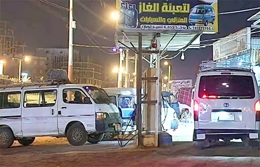 Yemen: Severe gas crisis hits Aden and Lahj... long queues and skyrocketing prices.